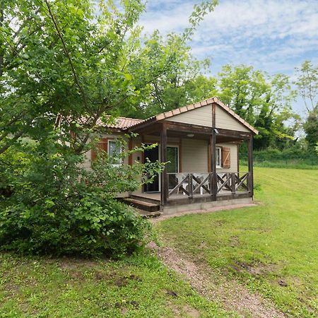 Camping Le Mont Libre - Cottage & Espace Nature - Gannat Zewnętrze zdjęcie
