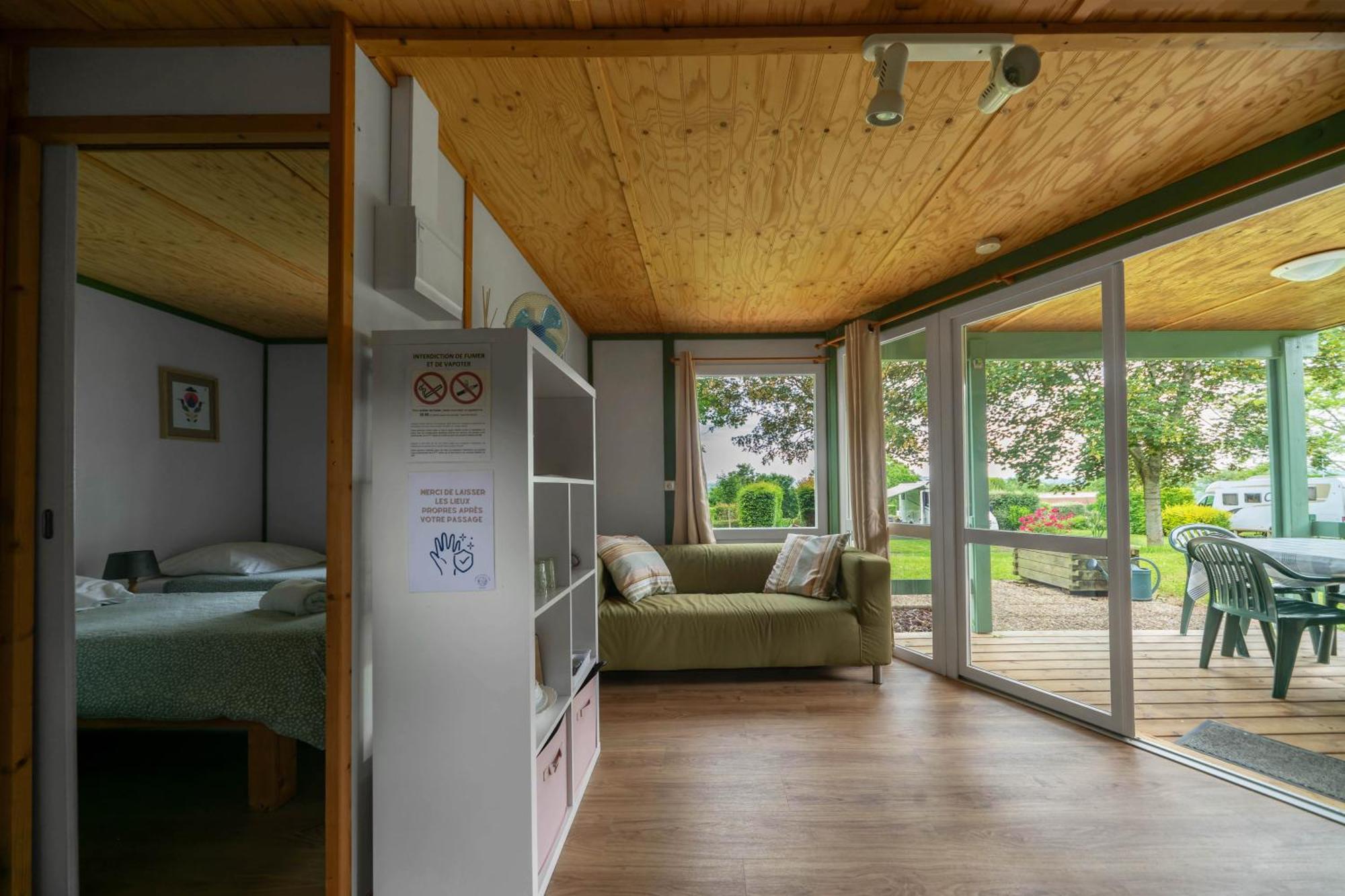 Camping Le Mont Libre - Cottage & Espace Nature - Gannat Zewnętrze zdjęcie
