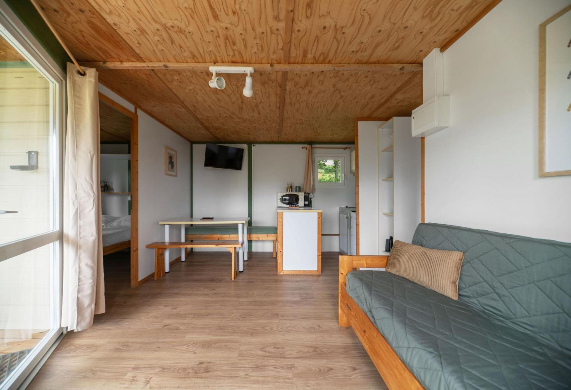 Camping Le Mont Libre - Cottage & Espace Nature - Gannat Zewnętrze zdjęcie