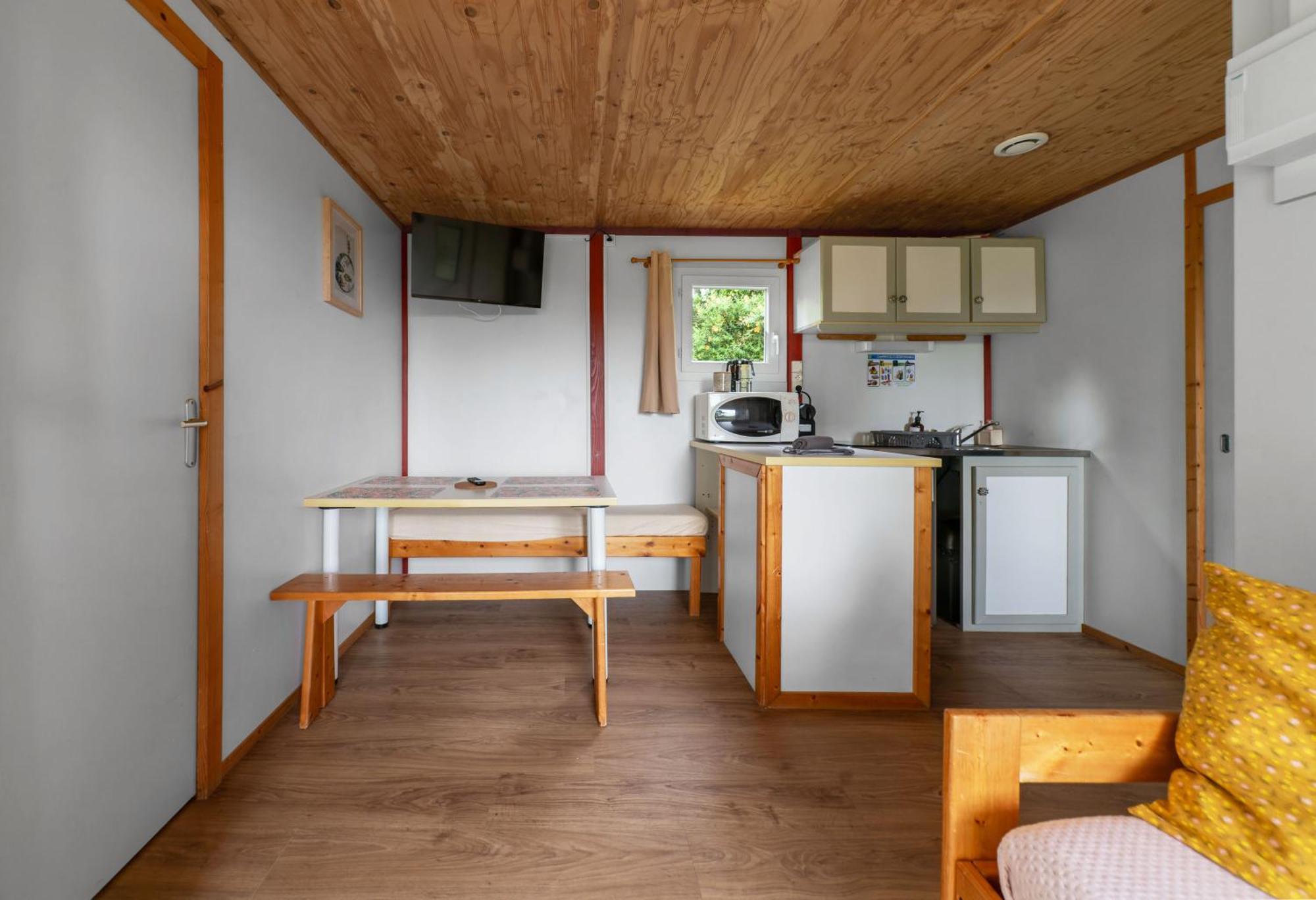 Camping Le Mont Libre - Cottage & Espace Nature - Gannat Zewnętrze zdjęcie