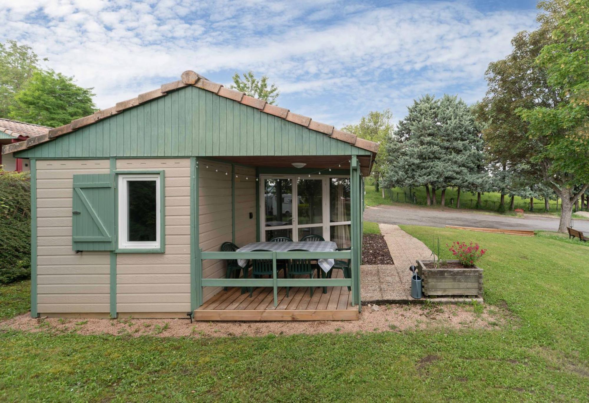 Camping Le Mont Libre - Cottage & Espace Nature - Gannat Zewnętrze zdjęcie