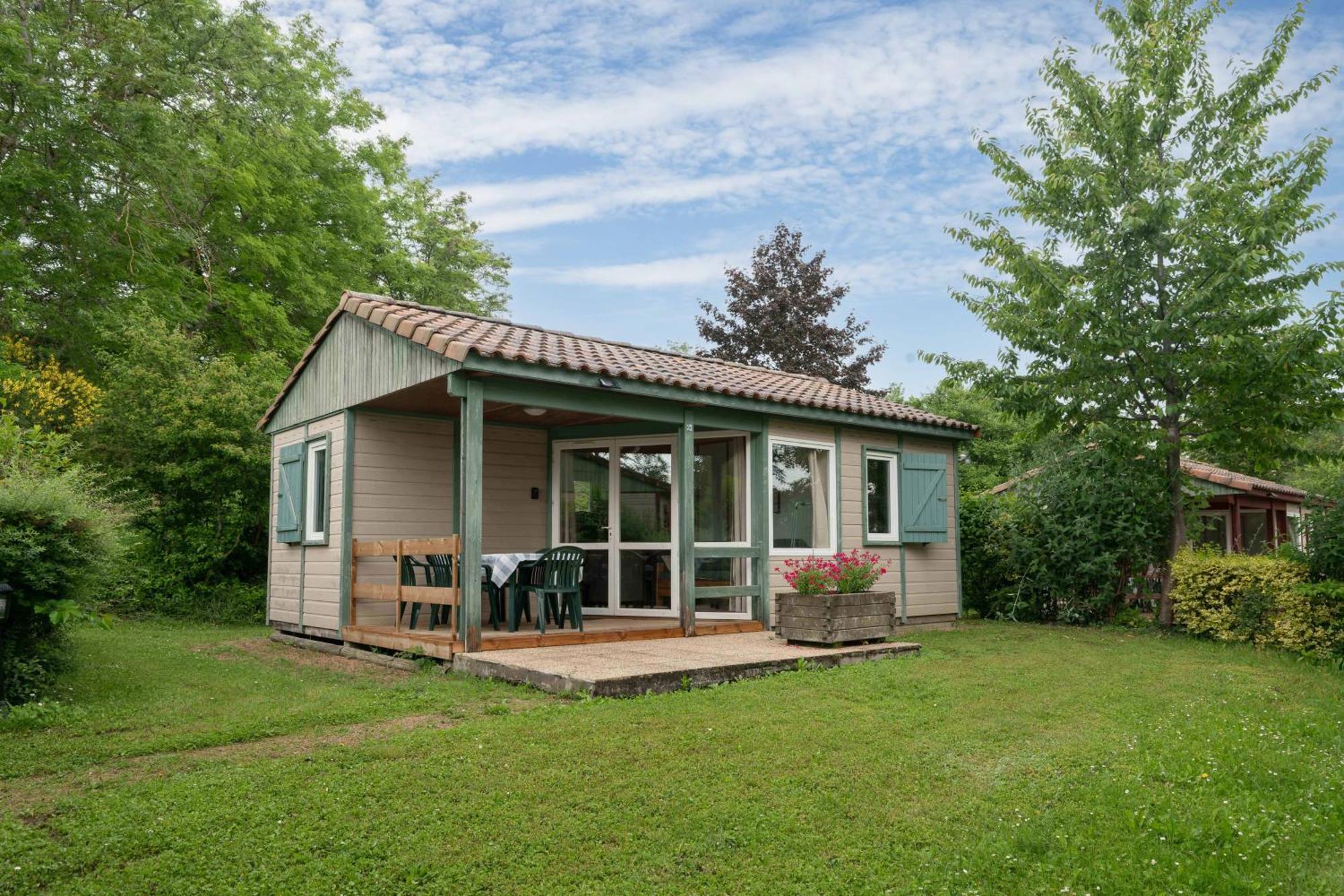 Camping Le Mont Libre - Cottage & Espace Nature - Gannat Zewnętrze zdjęcie
