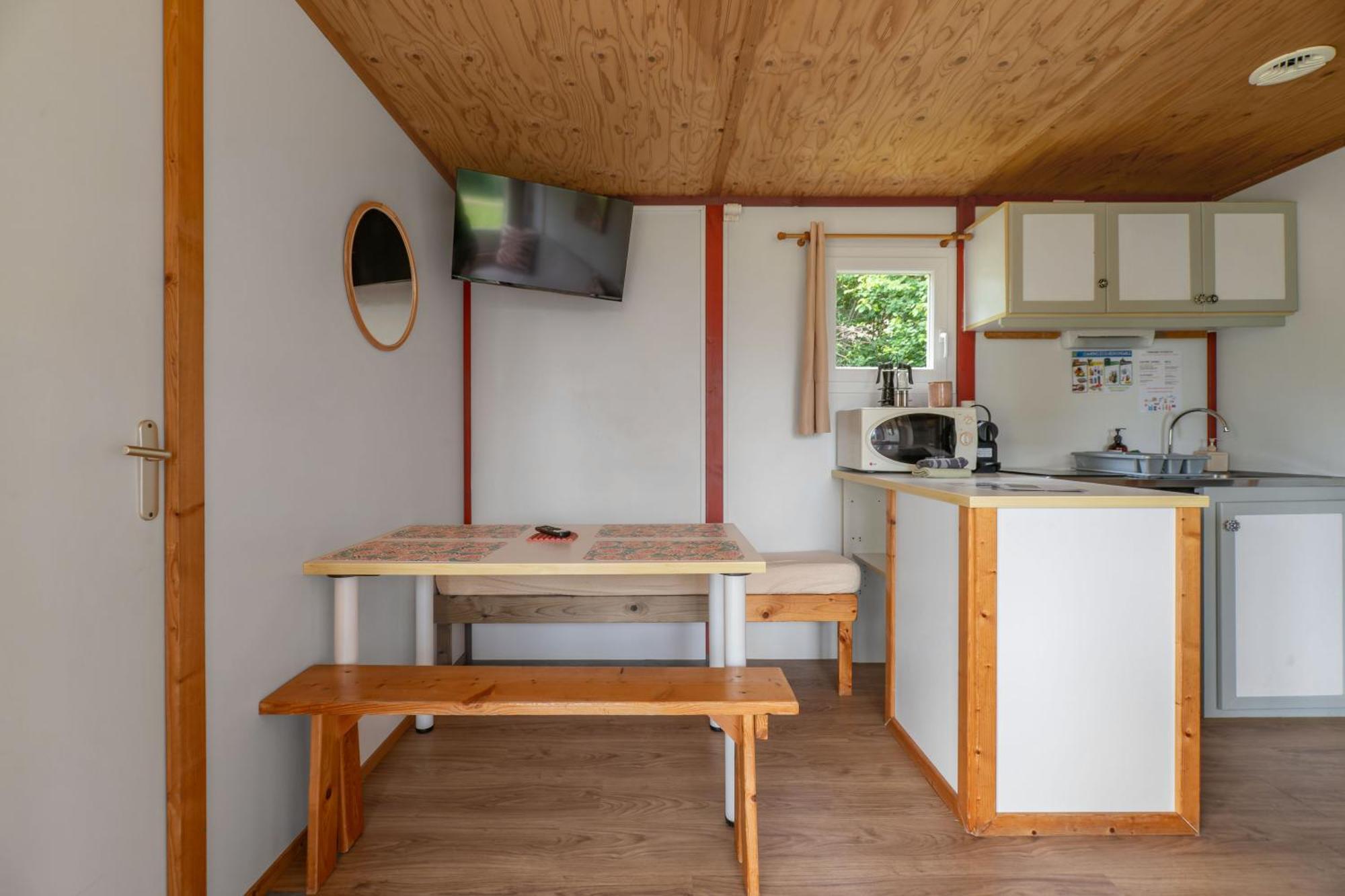 Camping Le Mont Libre - Cottage & Espace Nature - Gannat Zewnętrze zdjęcie
