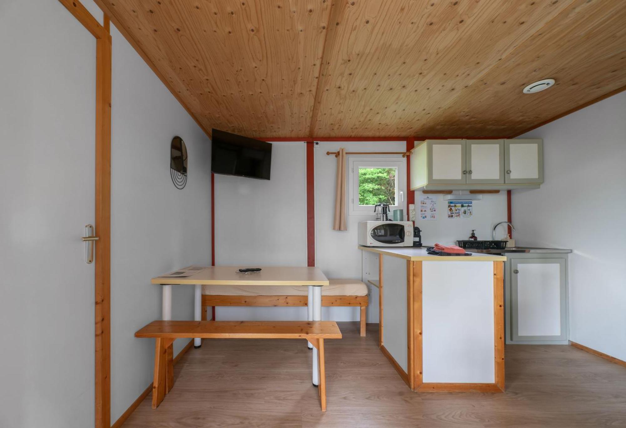 Camping Le Mont Libre - Cottage & Espace Nature - Gannat Zewnętrze zdjęcie