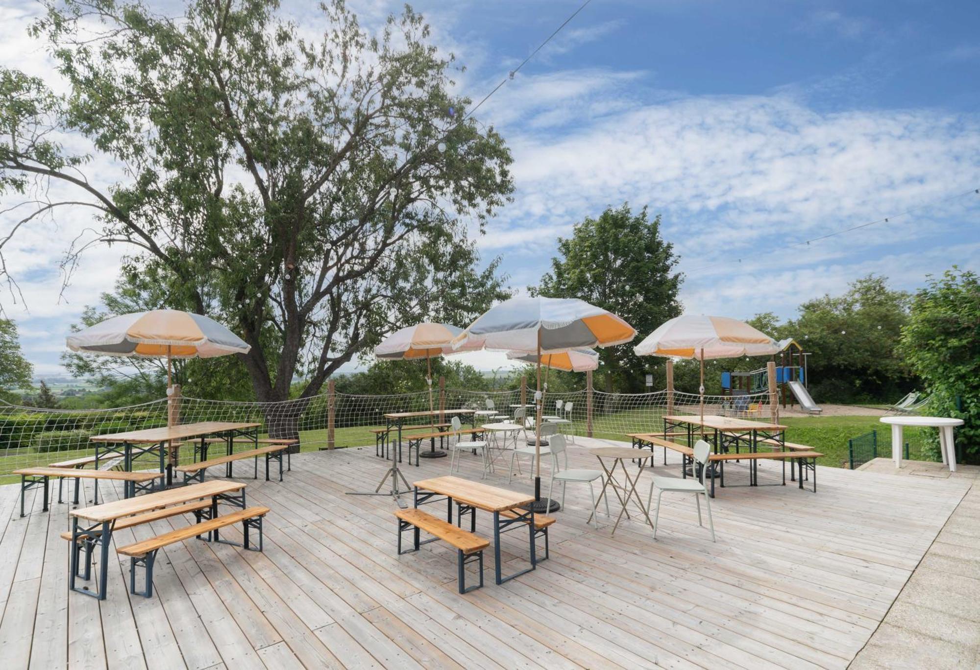 Camping Le Mont Libre - Cottage & Espace Nature - Gannat Zewnętrze zdjęcie