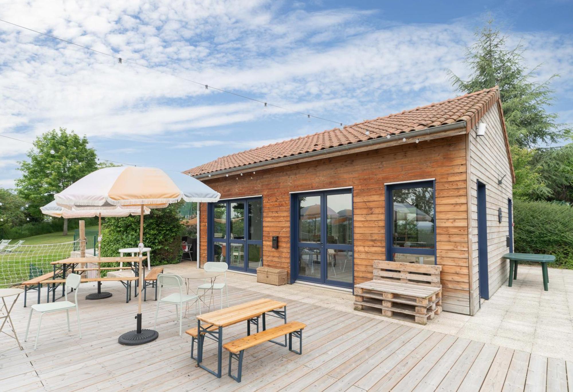 Camping Le Mont Libre - Cottage & Espace Nature - Gannat Zewnętrze zdjęcie