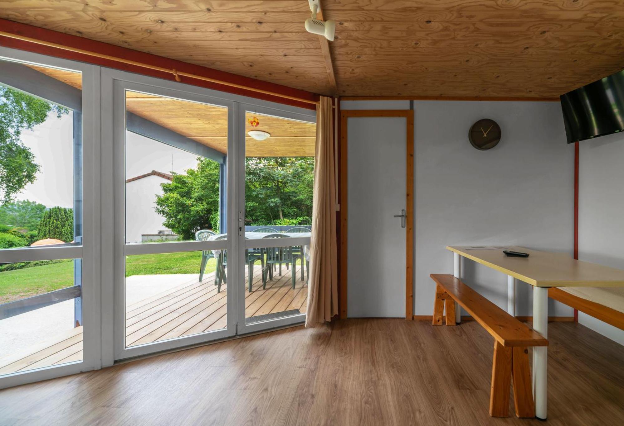 Camping Le Mont Libre - Cottage & Espace Nature - Gannat Zewnętrze zdjęcie