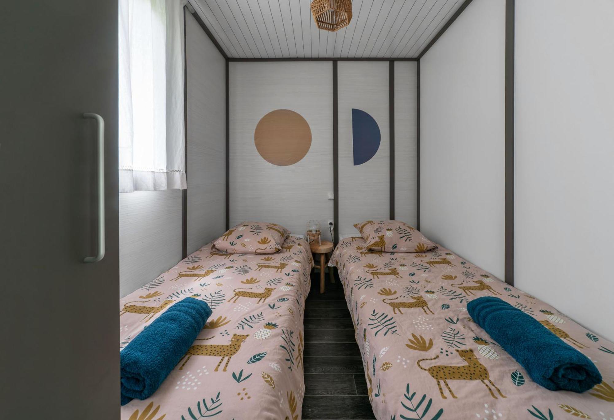 Camping Le Mont Libre - Cottage & Espace Nature - Gannat Zewnętrze zdjęcie