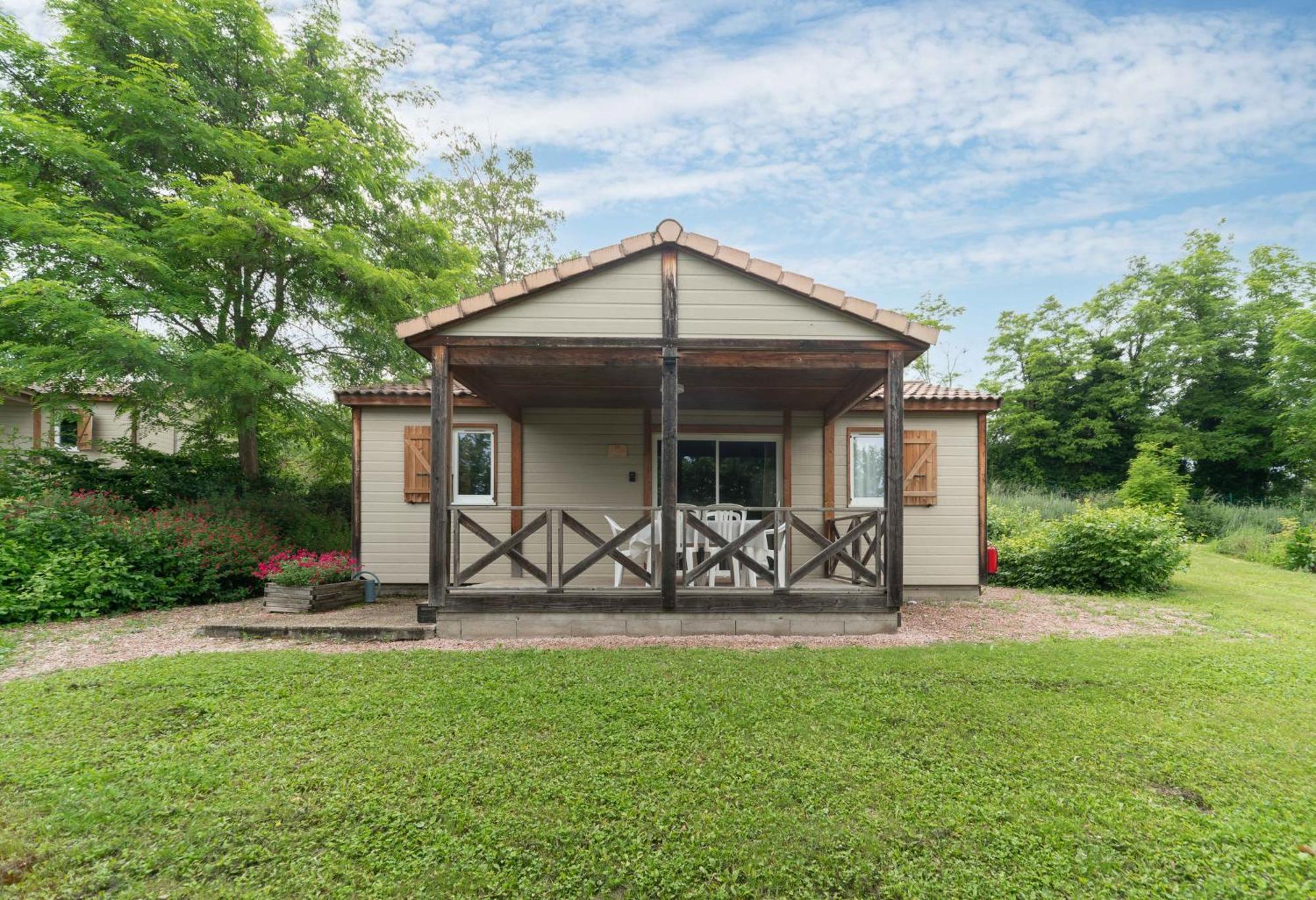 Camping Le Mont Libre - Cottage & Espace Nature - Gannat Zewnętrze zdjęcie