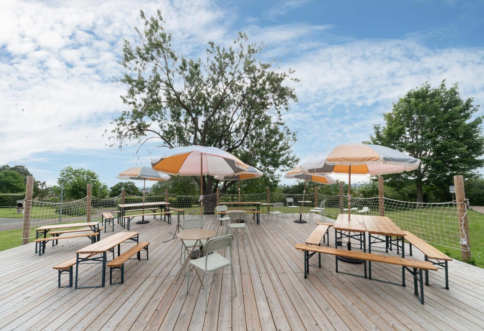 Camping Le Mont Libre - Cottage & Espace Nature - Gannat Zewnętrze zdjęcie